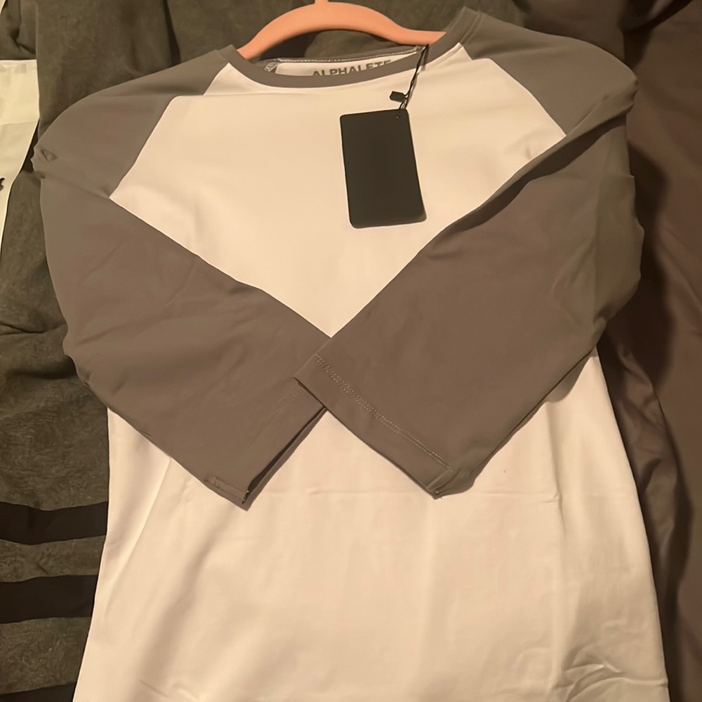 Alphalete half sleeve shirt